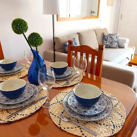 With Sea View, La Mata Apartment *