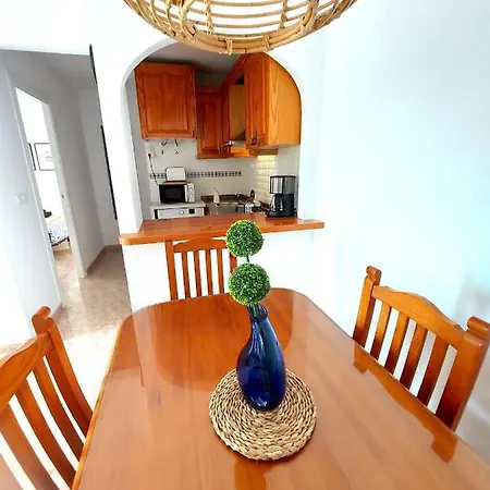 With Sea View, La Mata Appartement *