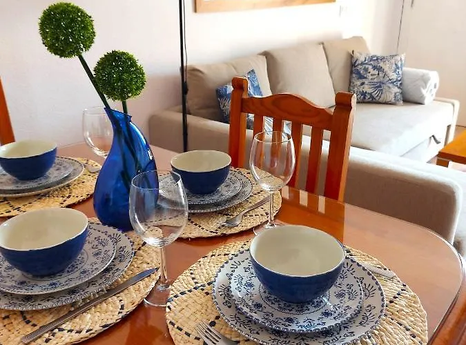 With Sea View, La Mata Apartment *