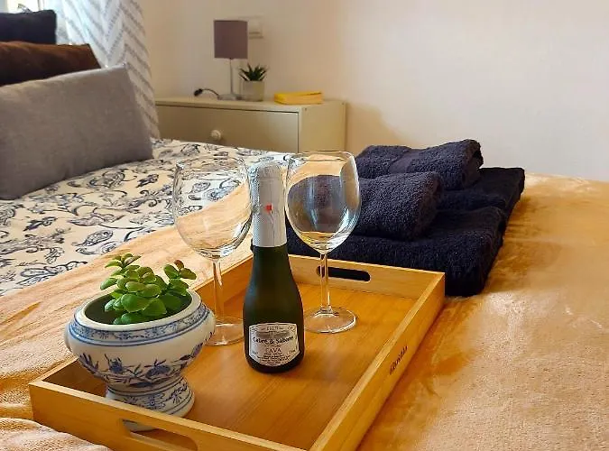 With Sea View, La Mata Appartement *